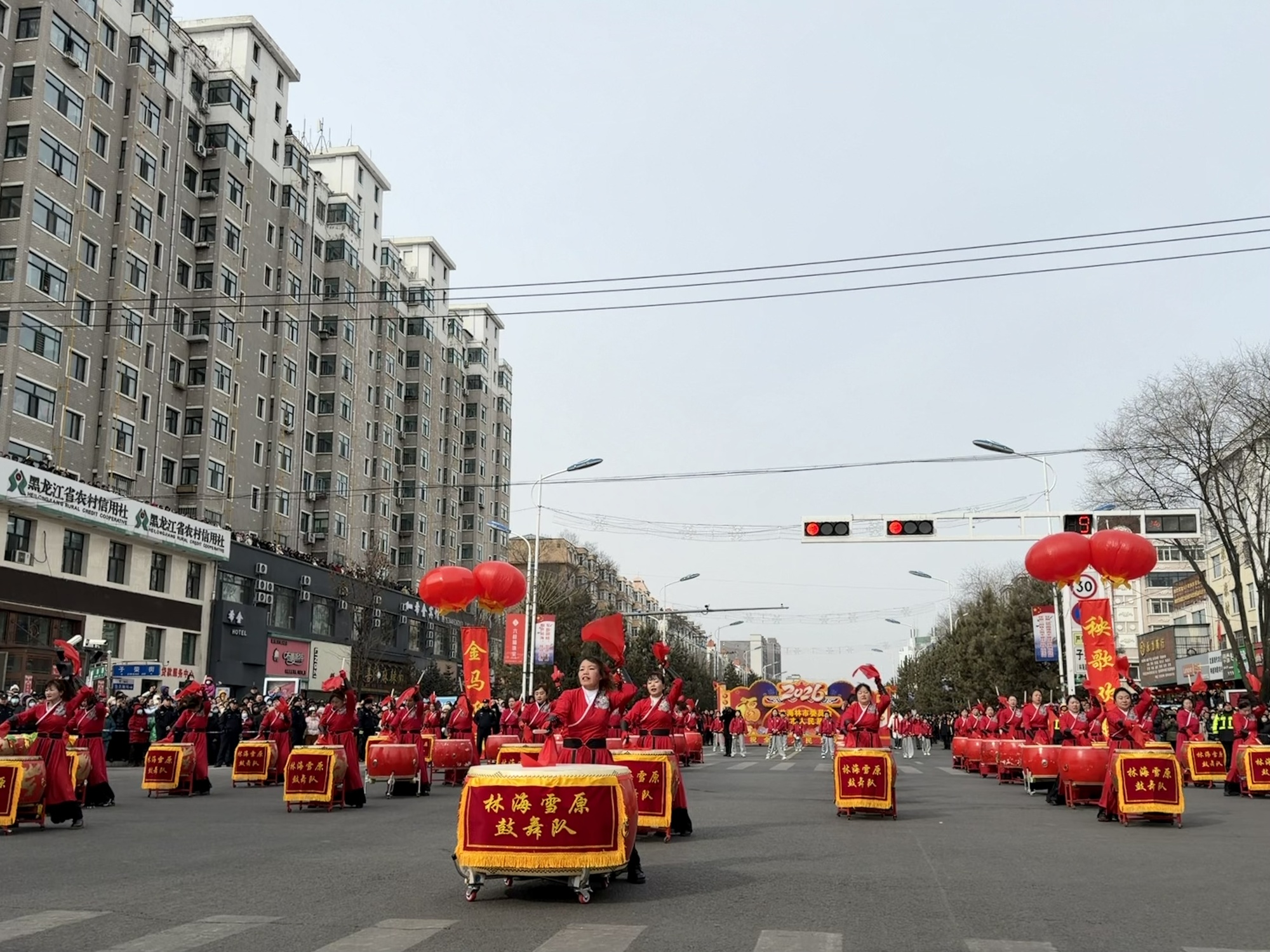 海林:民俗盛宴贺元宵秧歌欢腾启新程(图1) 海林:民俗盛宴贺元宵秧歌欢腾启新程(图1)